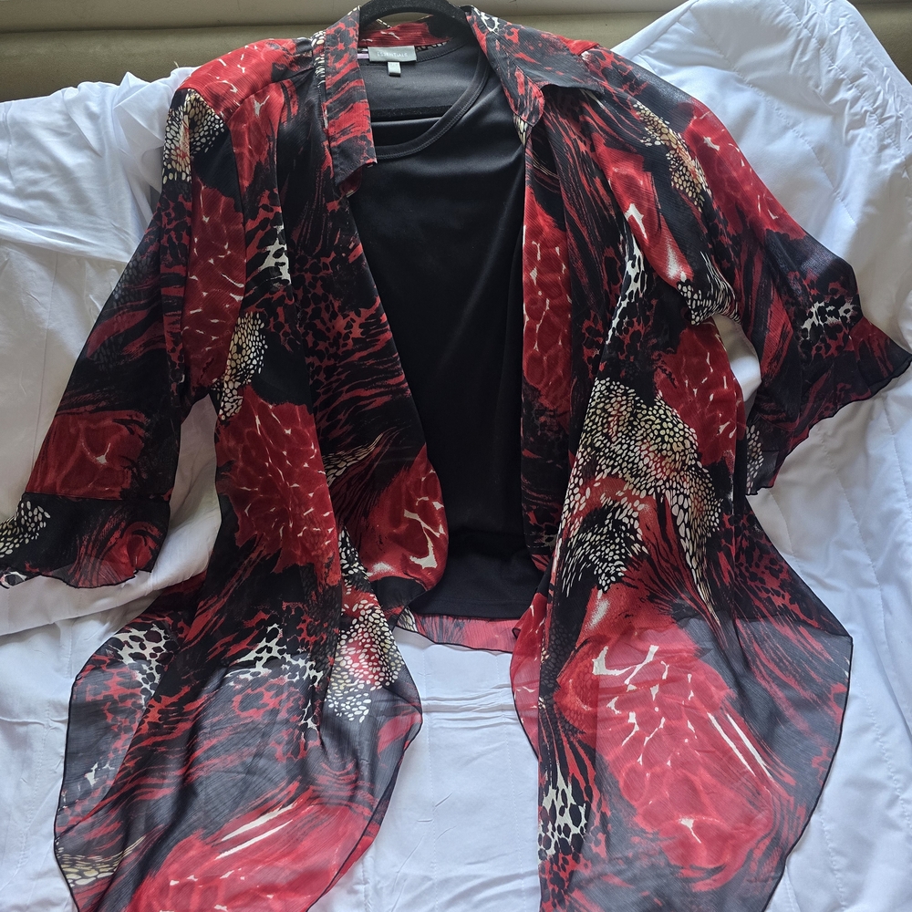 Essentials Red and Black Patterned Kimono